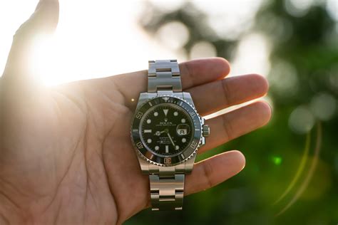 best way to clean a rolex submariner|Rolex watch case cleaning.